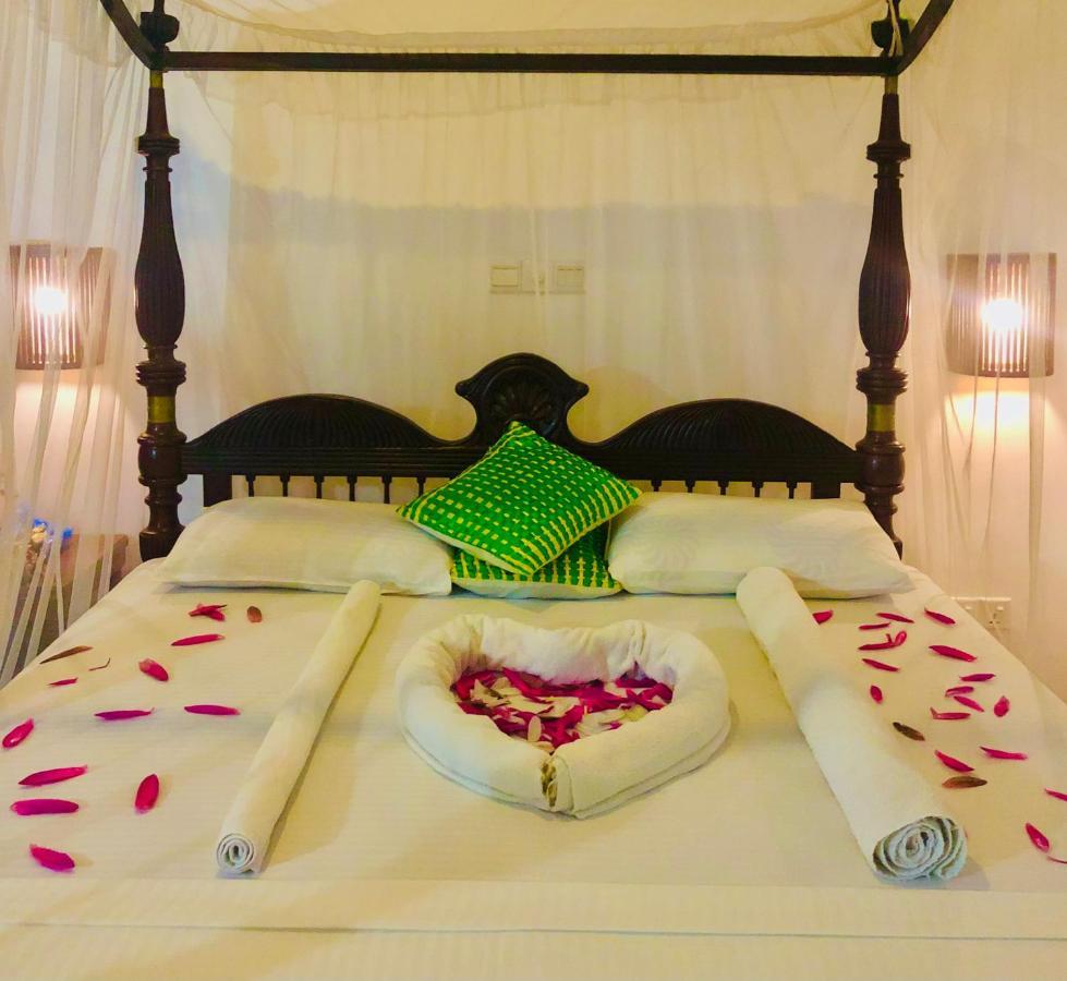Saman Resort Yala Тисамахарама Екстериор снимка