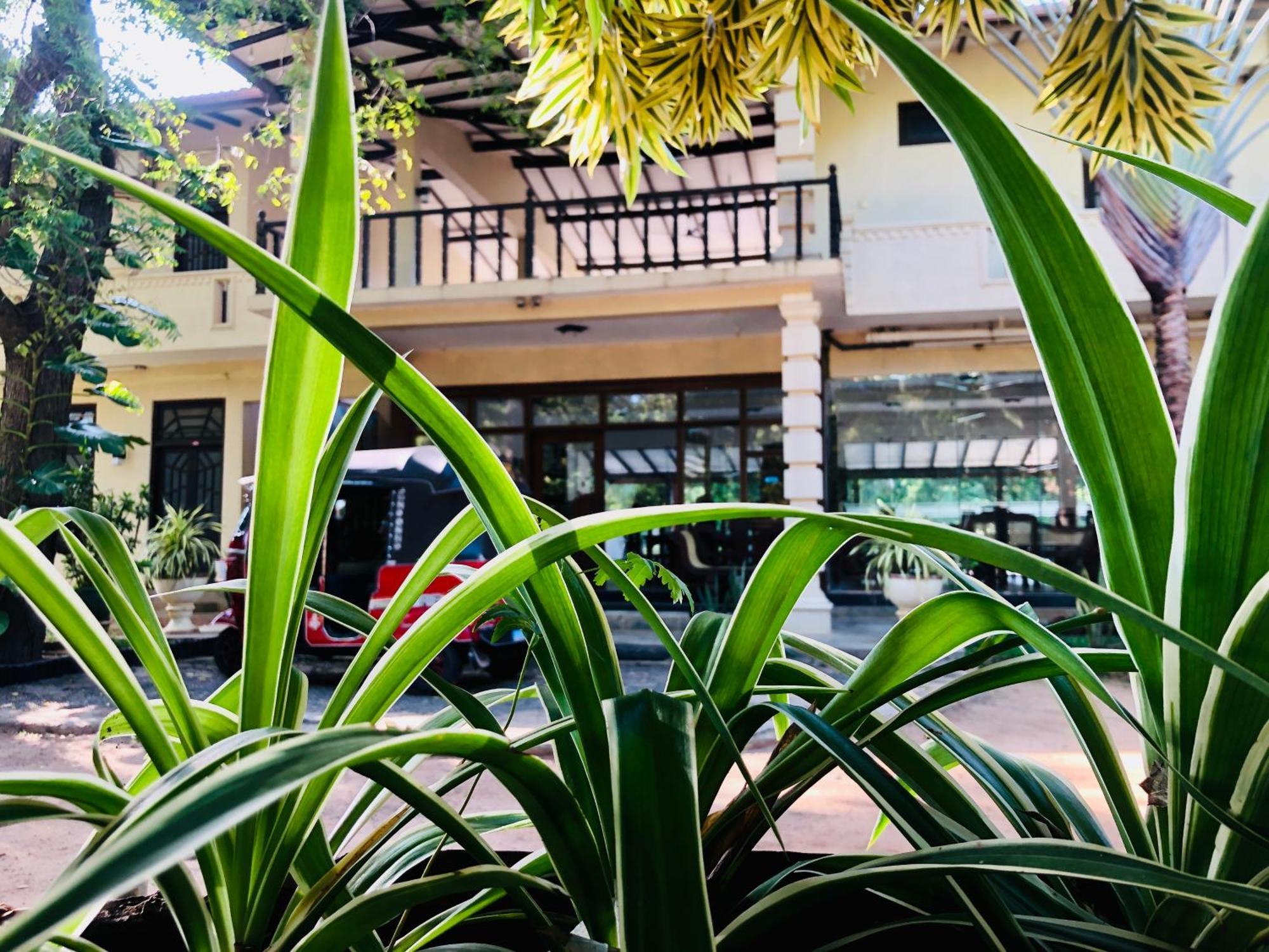 Saman Resort Yala Тисамахарама Екстериор снимка