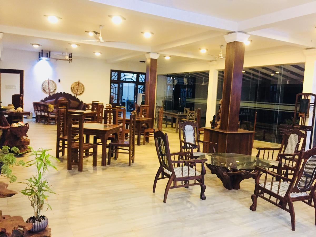 Saman Resort Yala Тисамахарама Екстериор снимка