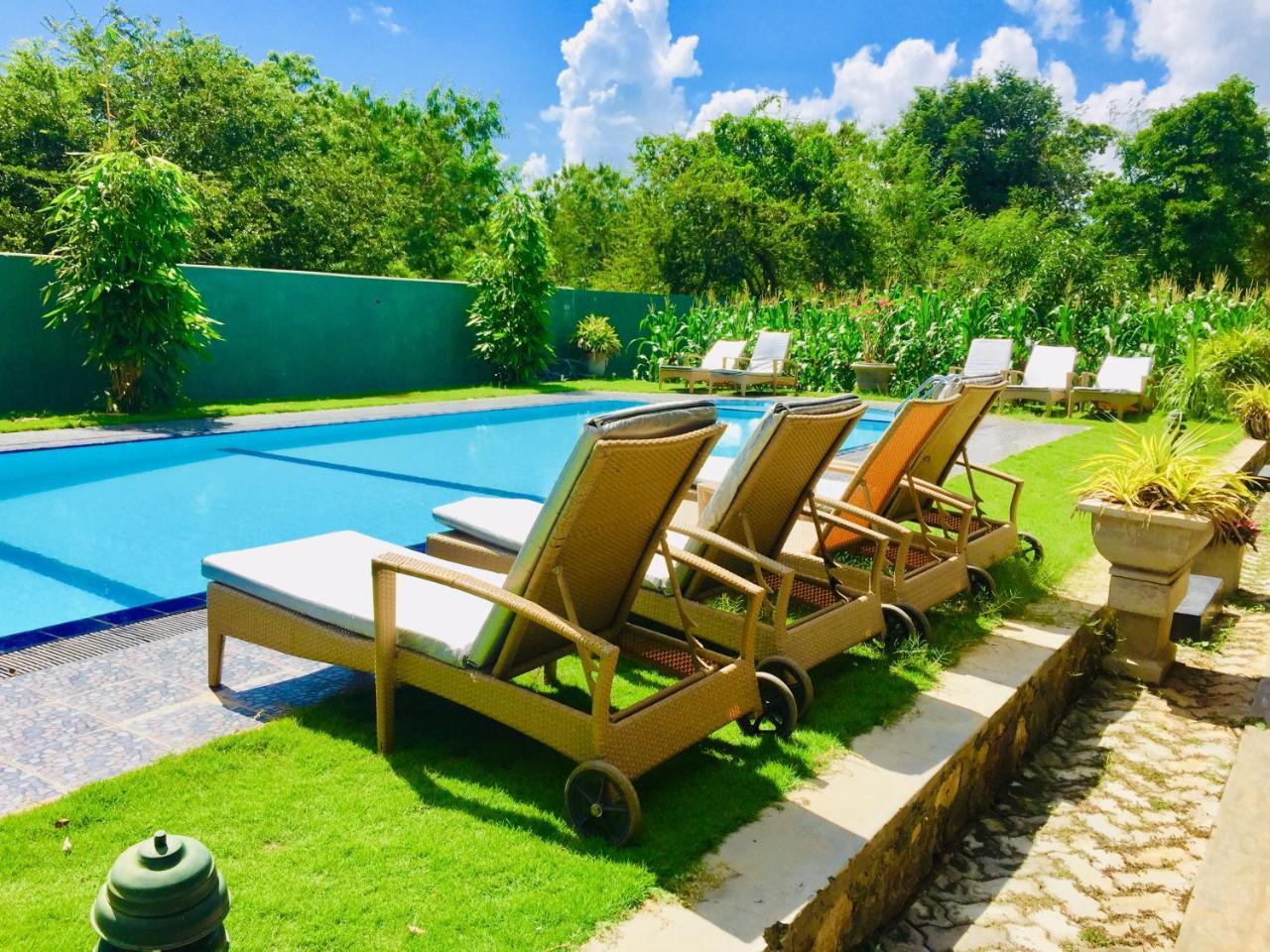 Saman Resort Yala Тисамахарама Екстериор снимка